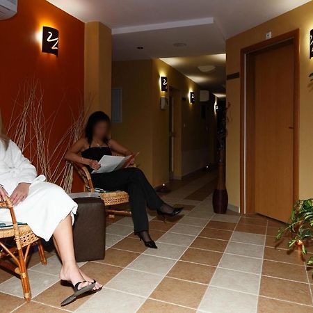 Evridika Hotel Devin Buitenkant foto