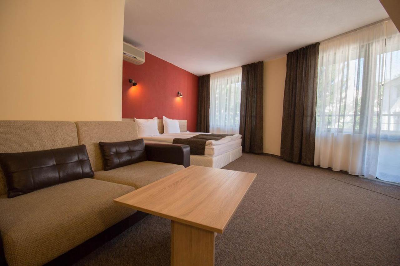 Evridika Hotel Devin Buitenkant foto