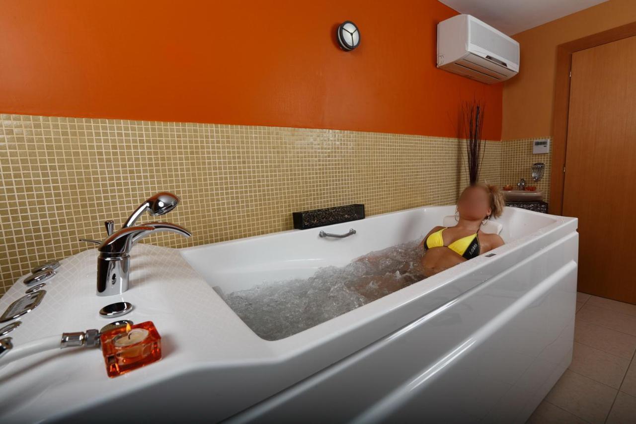 Evridika Hotel Devin Buitenkant foto