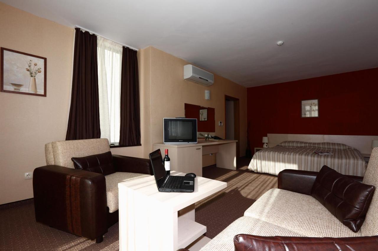 Evridika Hotel Devin Buitenkant foto