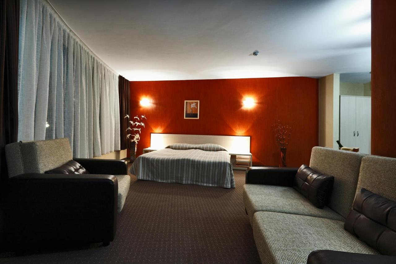 Evridika Hotel Devin Buitenkant foto