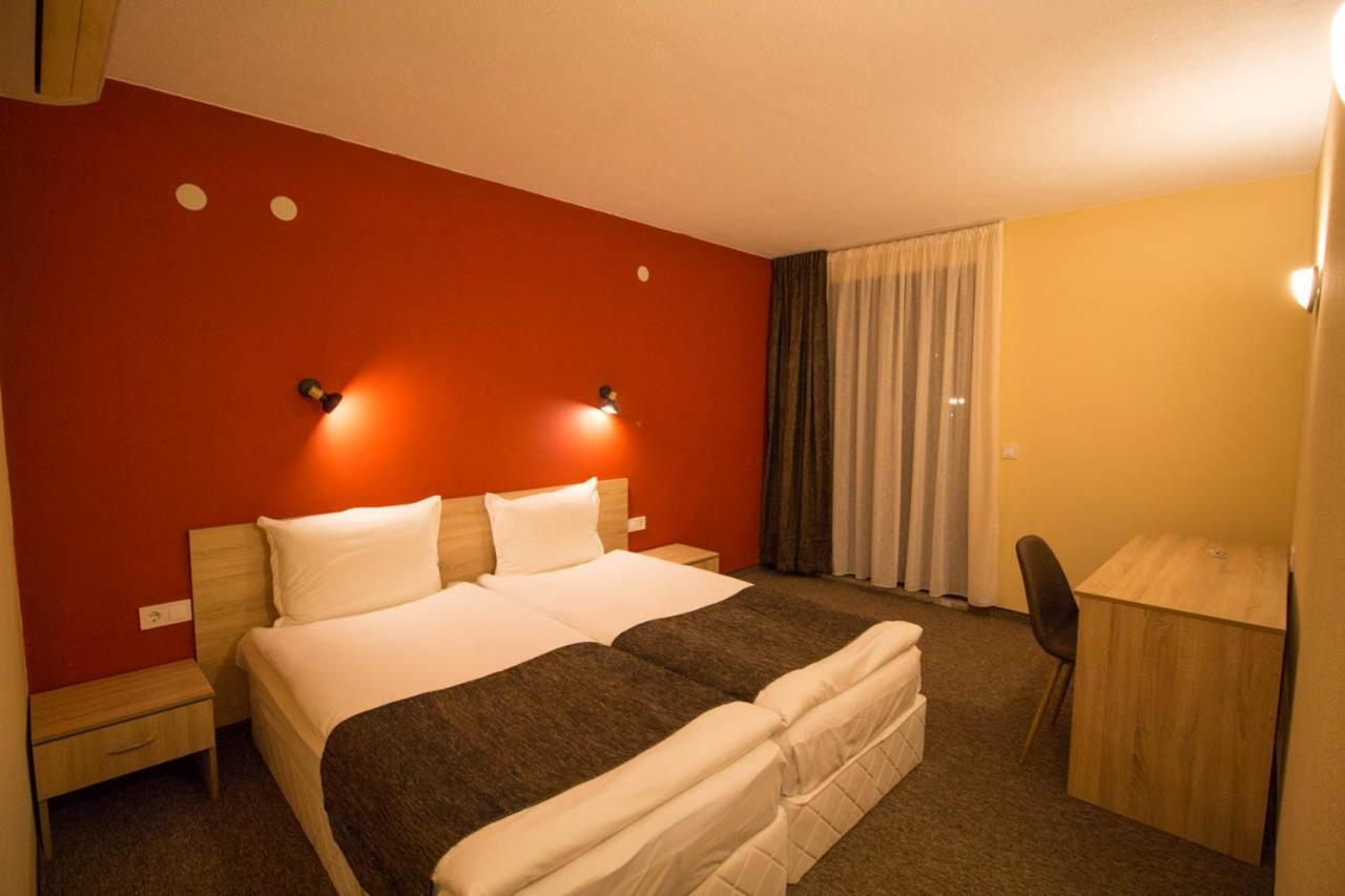 Evridika Hotel Devin Buitenkant foto